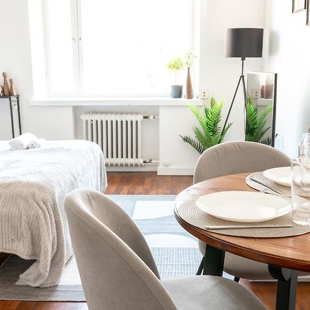 2Ndhomes Cozy Helsinki Center Studio With Park View Exterior photo